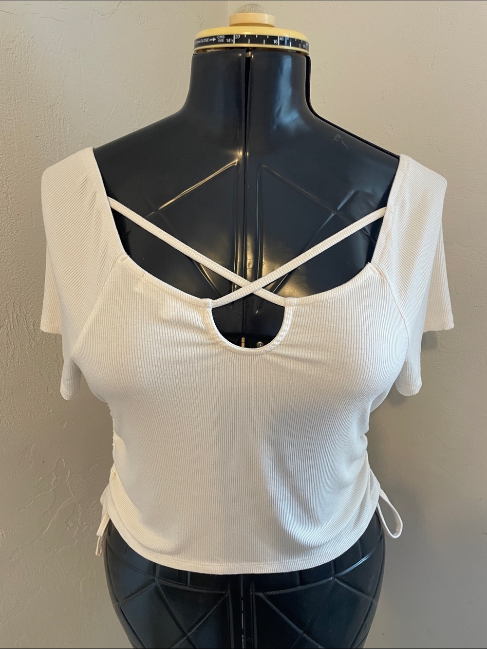 Madden NYC Ribbed Short Sleeve Crop Top — White